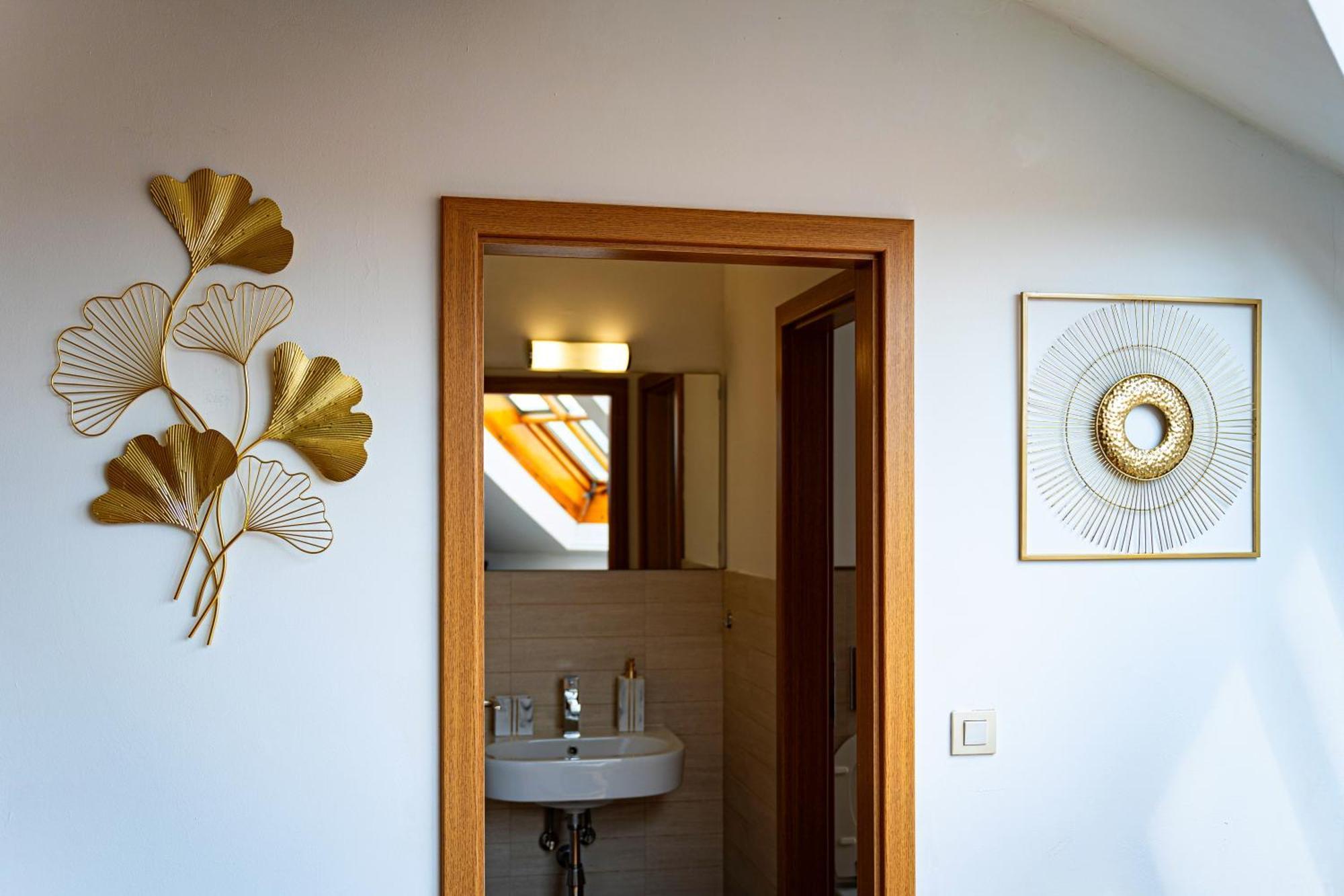 Golden River Apartment ปราก ภายนอก รูปภาพ