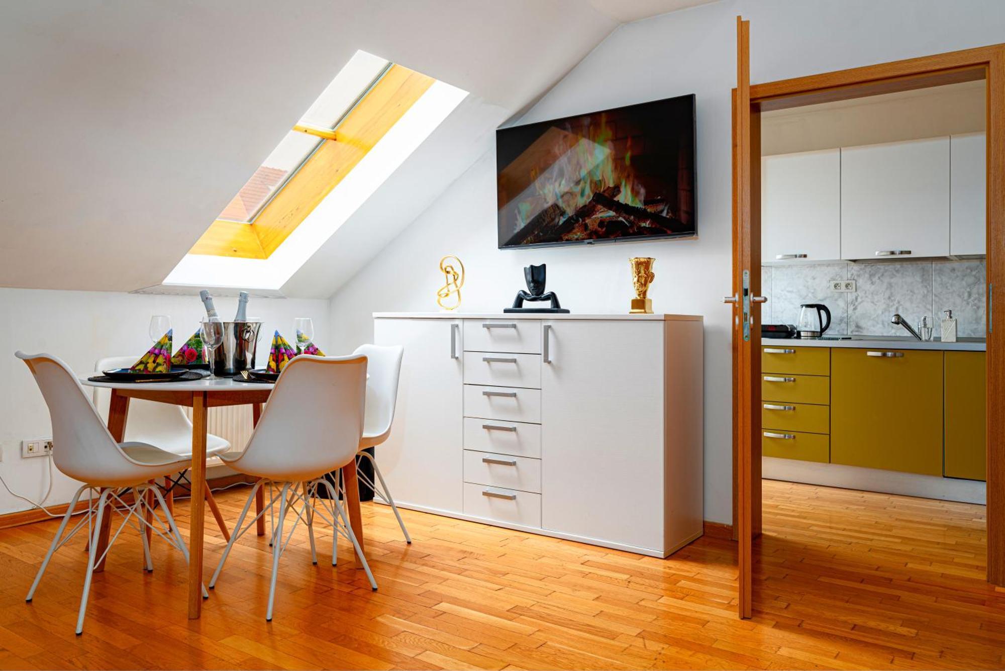 Golden River Apartment ปราก ภายนอก รูปภาพ